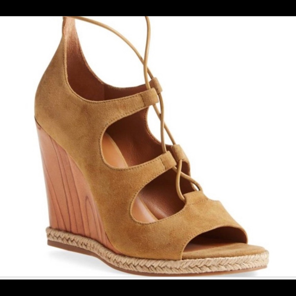 Tory Burch Wedge - Excellent Condition